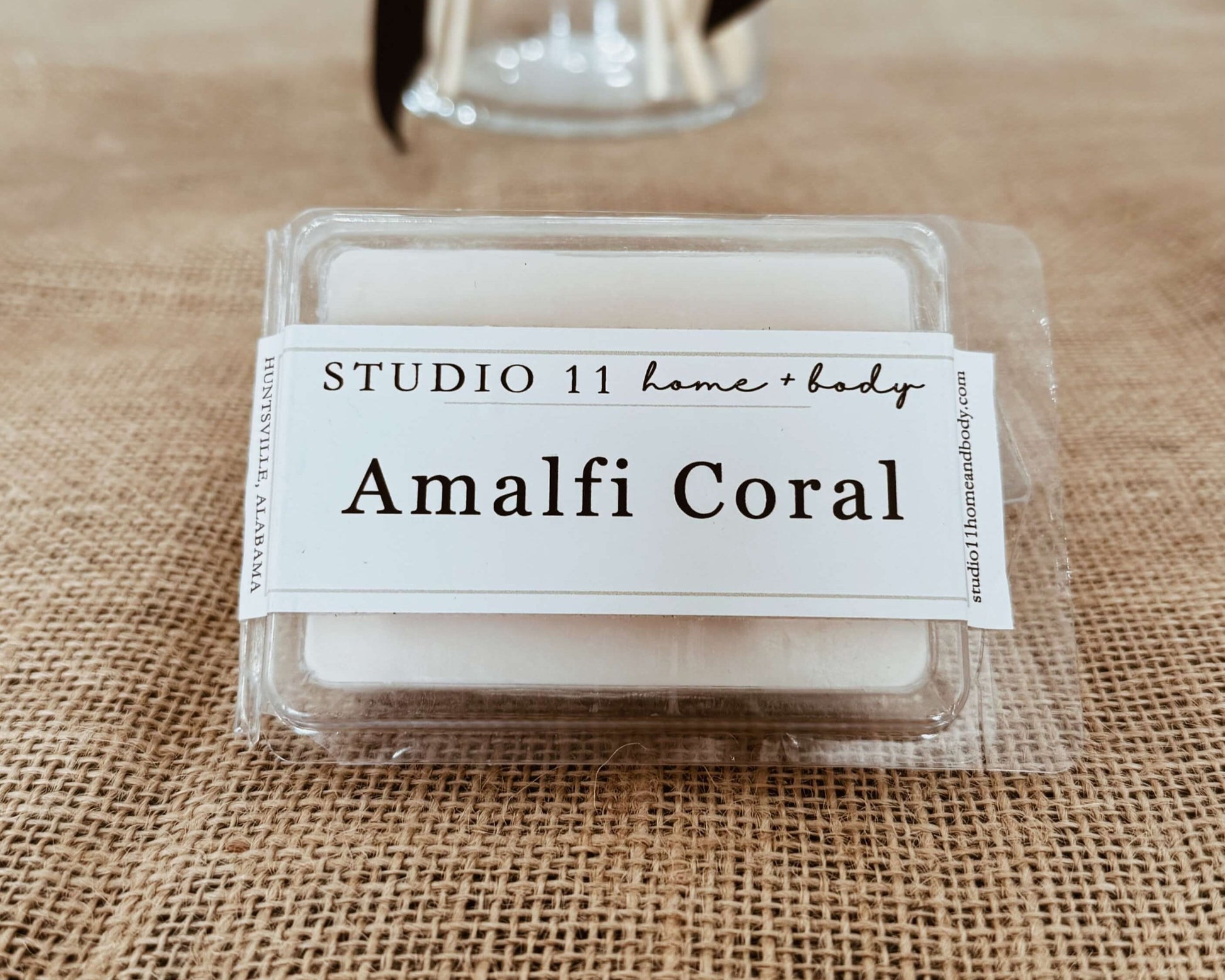 Experience the Amalfi Coast in convenient melt form. Six pure soy cubes featuring our signature Mediterranean blend. Hand Poured by Studio 11 Huntsville AL.