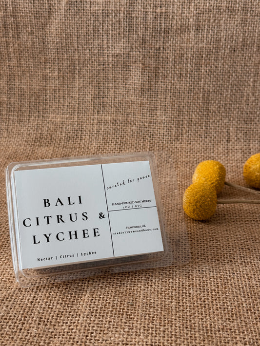 Nectar • Citrus • Lychee

Escape to sun-soaked island air with Bali Citrus + Lychee, a vibrant tropical fragrance inspired by fresh mango groves and bright citrus orchards along the coast. Juicy mango nectar blends with sparkling citrus and sweet lychee to create a scent that feels luminous, uplifting, and effortlessly luxurious.